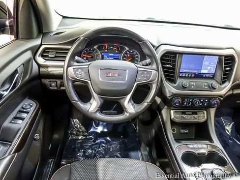 Used 2020 GMC Acadia AT4 image 2
