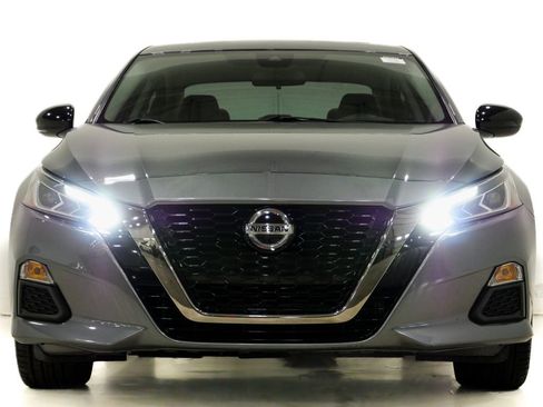 Used 2021 Nissan Altima 2.5 SR w/ SR Premium Package AWD/4WD image 2