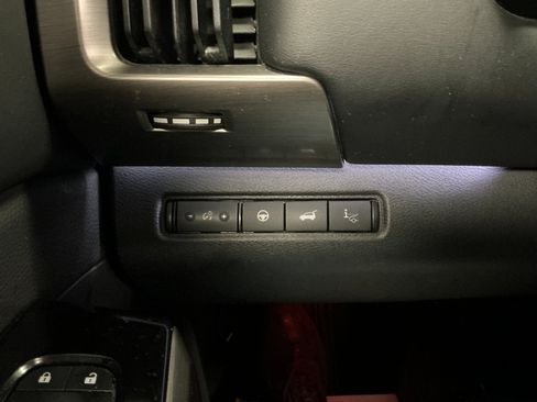 Used 2022 Nissan Pathfinder Platinum w/ Cargo Package image 15