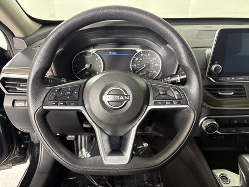 Used 2023 Nissan Altima 2.5 SV image 22