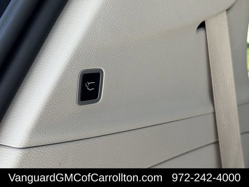 Used 2024 Chrysler Pacifica Touring-L FWD image 34