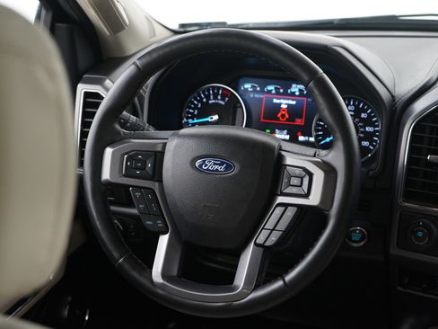 Used 2021 Ford Expedition Platinum image 18