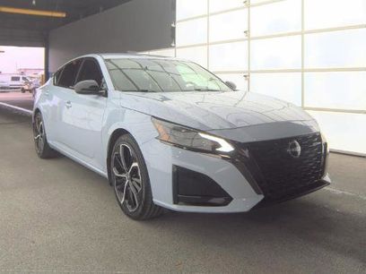 Used 2023 Nissan Altima 2.5 SR