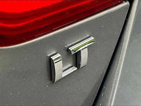 Used 2019 Chevrolet Impala LT image 23