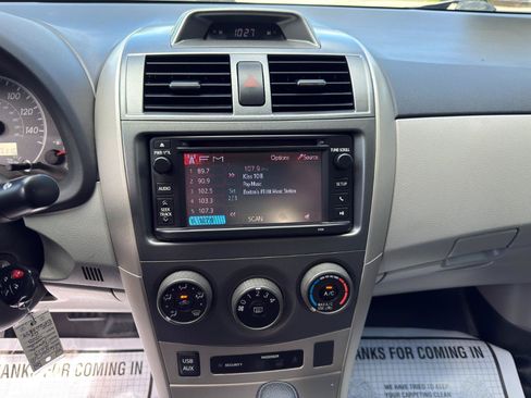 Used 2013 Toyota Corolla LE FWD image 22