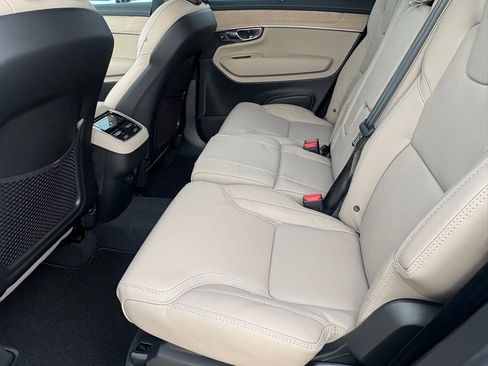 New 2026 Volvo XC90 B6 Ultra w/ Lounge Package image 21