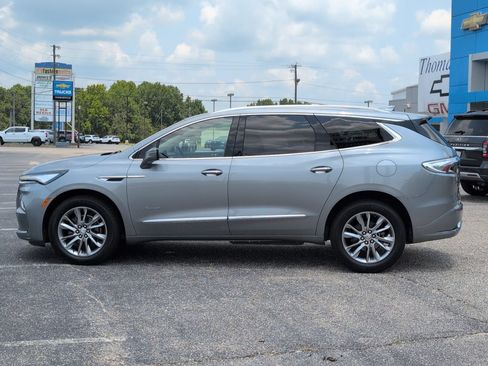 Used 2024 Buick Enclave Avenir w/ Avenir Technology Package FWD image 2