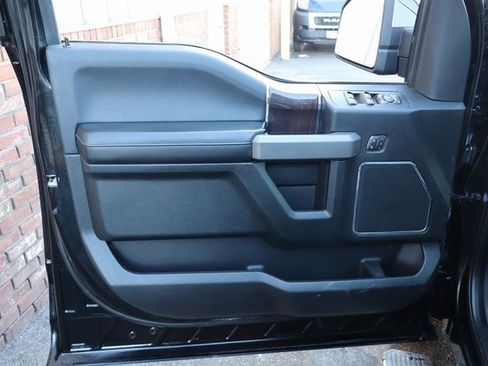 Used 2017 Ford F150 Platinum w/ Equipment Group 701A Luxury image 10