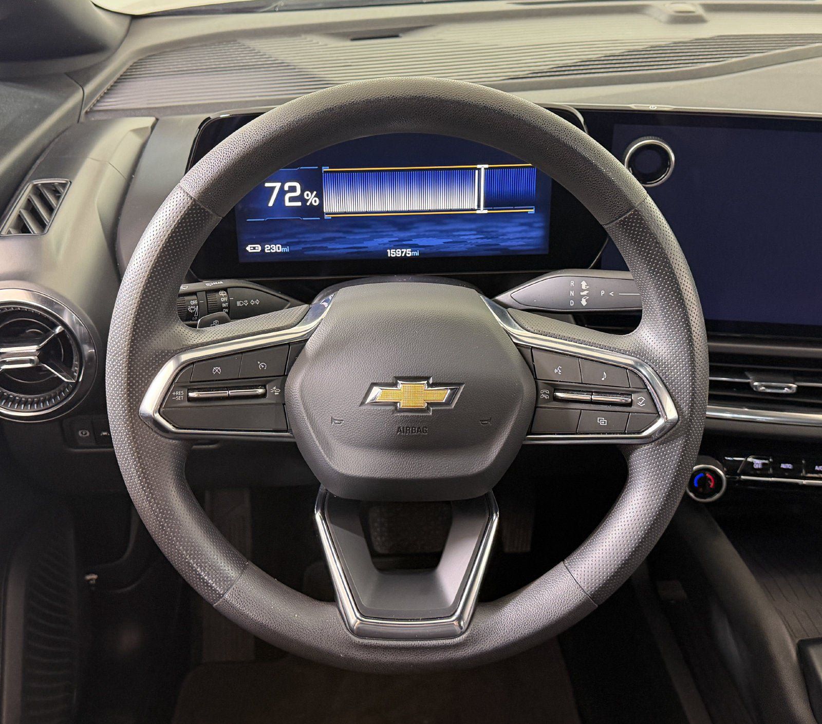 Certified 2025 Chevrolet Equinox EV LT FWD image 10