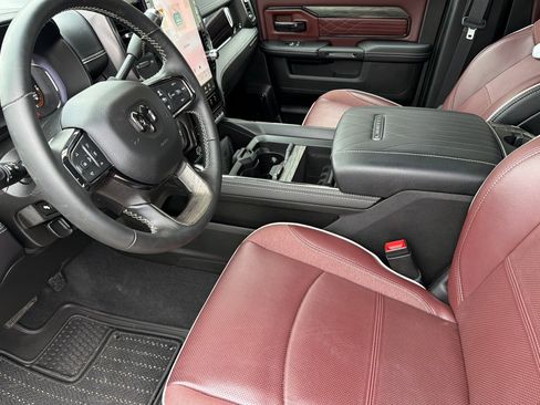 Used 2025 RAM 3500 Limited image 10