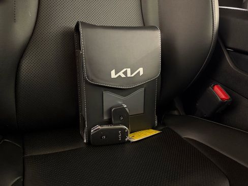 Used 2023 Kia Sportage EX image 42