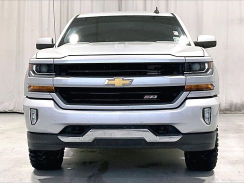 Used 2018 Chevrolet Silverado 1500 LT w/ Texas Edition image 3