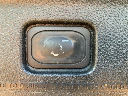 Used 2017 Ford Explorer Platinum image 21