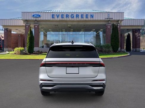 New 2026 Lincoln Nautilus Reserve w/ Jet Appearance Package image 5