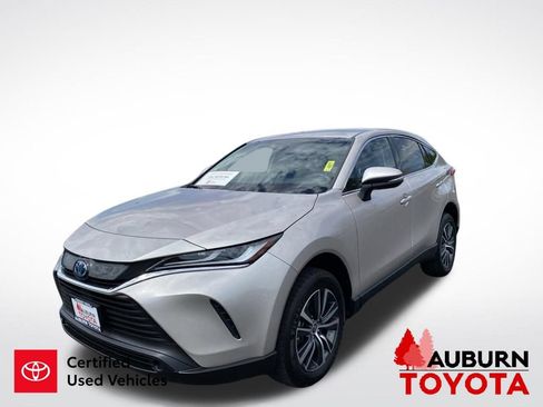 Certified 2024 Toyota Venza LE AWD/4WD image 4