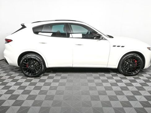 Used 2023 Maserati Levante Modena image 33