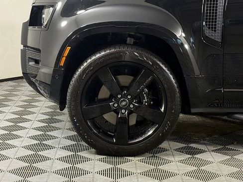 New 2025 Land Rover Defender 110 V8 image 13