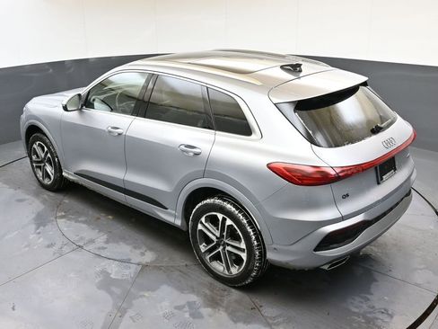 Certified 2025 Audi Q5 Premium Plus w/ Premium Plus image 39