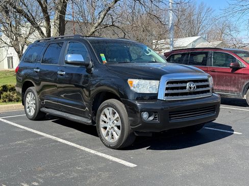 Used 2017 Toyota Sequoia Limited w/ Safety & Convenience Package image 5