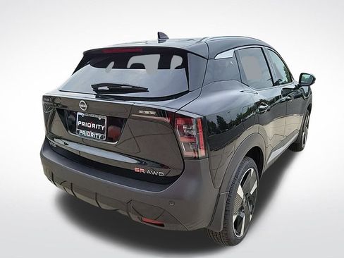 New 2025 Nissan Kicks SR w/ SR Premium Package image 5