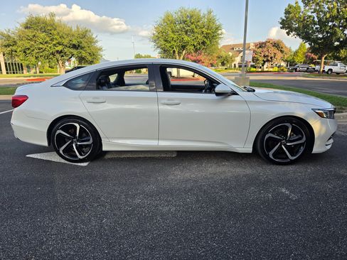 Used 2019 Honda Accord Sport image 8