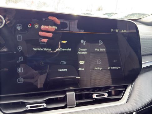 Used 2025 Chevrolet Equinox LT image 18