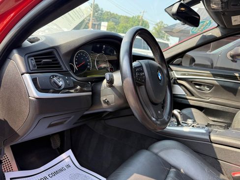 Used 2013 BMW M5 image 46