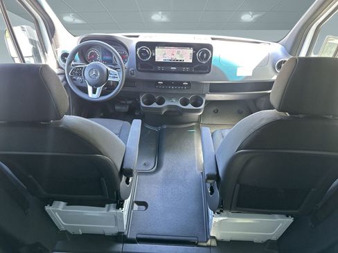 New 2024 Mercedes-Benz Sprinter 2500 image 14