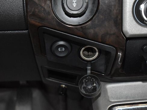 Used 2015 Ford F350 Platinum w/ Platinum Package image 22