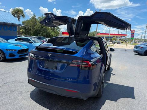 Used 2023 Tesla Model X AWD/4WD image 5