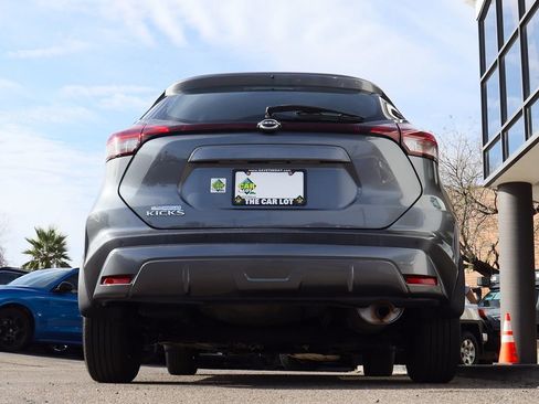 Used 2023 Nissan Kicks S image 12