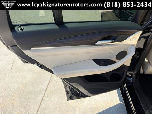Used 2019 BMW X4 xDrive30i w/ M Sport Package 2 AWD/4WD image 16