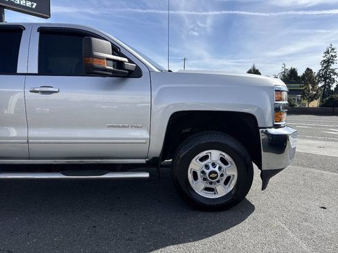 Used 2018 Chevrolet Silverado 3500 LT image 12