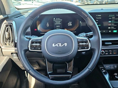 Certified 2025 Kia Sorento S image 19