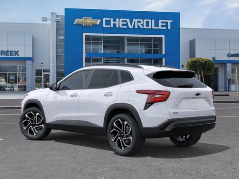 New 2026 Chevrolet Trax RS w/ Driver Confidence Package FWD image 5