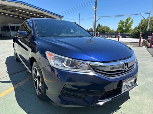Used 2016 Honda Accord LX image 4