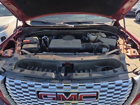 Used 2023 GMC Yukon XL Denali AWD/4WD image 5