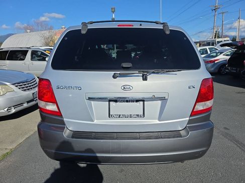 Used 2005 Kia Sorento EX AWD/4WD image 4