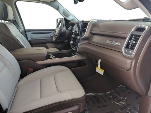 New 2026 RAM 1500 Laramie AWD/4WD image 24