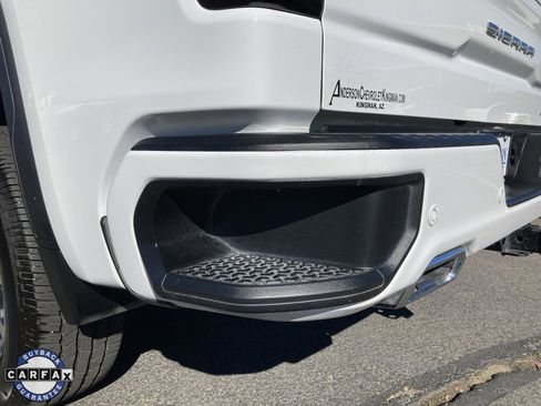 Certified 2022 GMC Sierra 1500 AT4 w/ AT4 Premium Package image 10