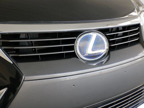 Used 2017 Lexus CT 200h image 38