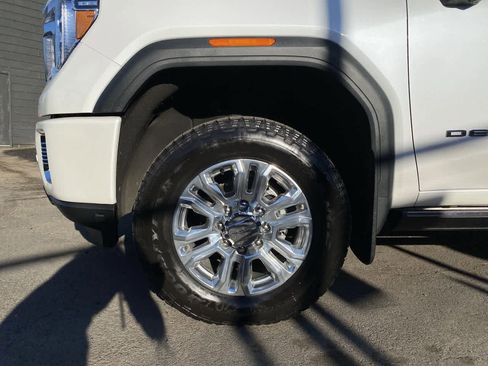 Used 2021 GMC Sierra 3500 Denali w/ Denali Ultimate Package AWD/4WD image 11