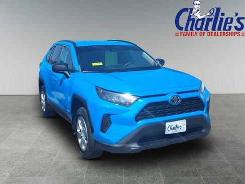 Used 2020 Toyota RAV4 LE w/ All Weather Liner Package AWD/4WD image 3