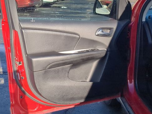 Used 2020 Dodge Journey SE w/ Blacktop Package image 14