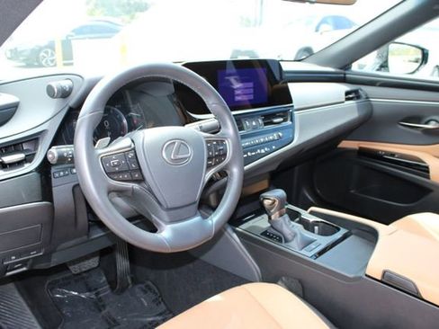 Used 2024 Lexus ES 350 w/ Accessory Package (Z2) FWD image 12