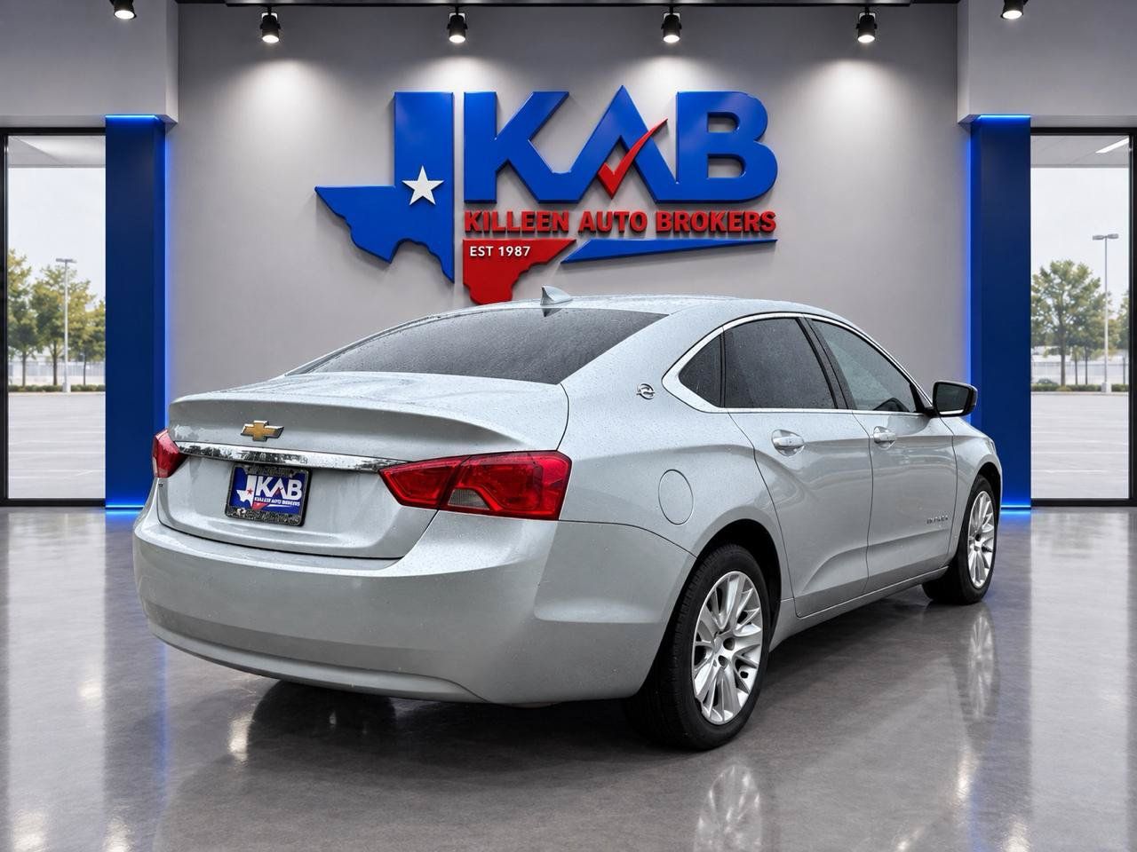 Used 2018 Chevrolet Impala LS FWD image 2