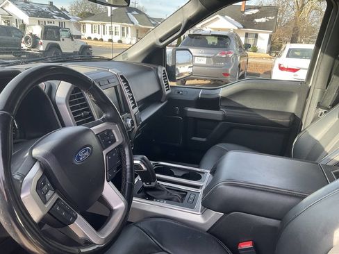 Used 2019 Ford F150 Platinum w/ Equipment Group 701A Luxury image 12