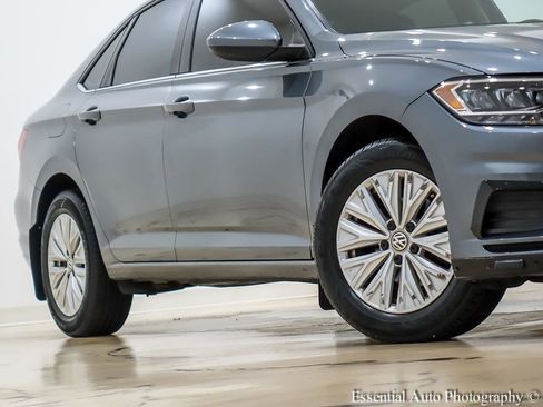 Used 2019 Volkswagen Jetta S image 4