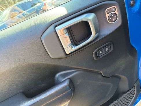 Used 2020 Jeep Gladiator Rubicon image 13