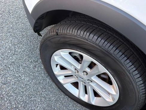 Used 2016 Ford Explorer FWD image 16